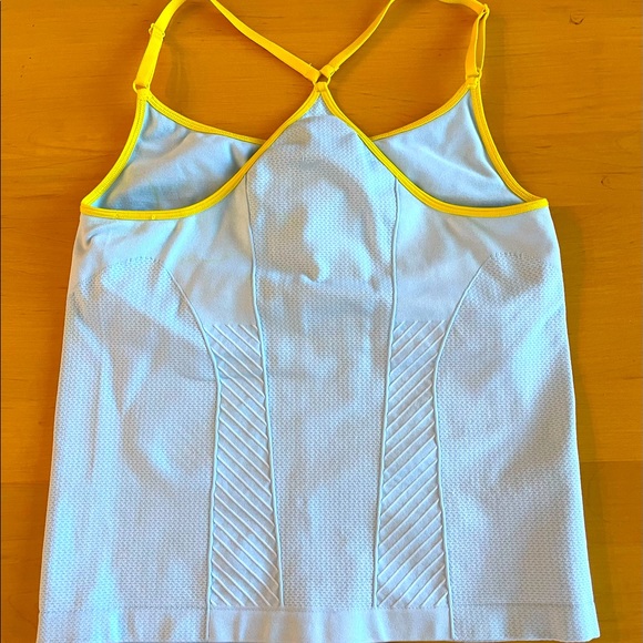 NIKE ATHLETIC TOP - Picture 4 of 5